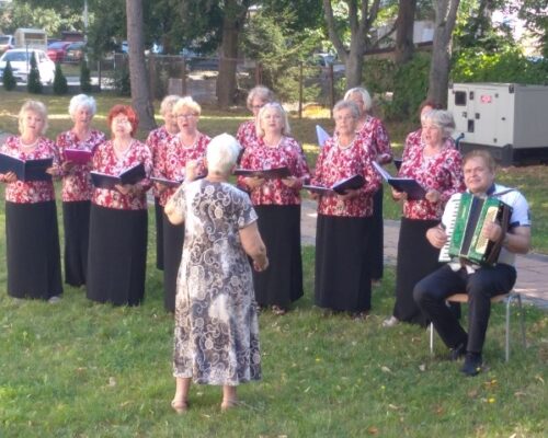 Chór CANTARE pamięta o hospicyjnych chorych